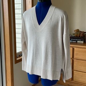 Chelsea28 Oversized V-Neck High/Low Sweater